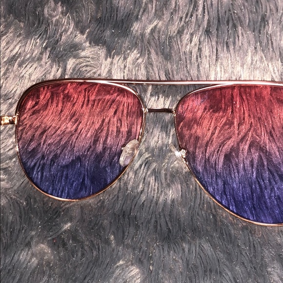 Pink to Blue Sunset Sunglasses 🕶💘 - Picture 6 of 6